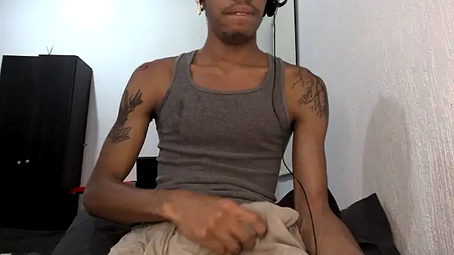 Skinnyblackman online show from March 11, 4:40 am