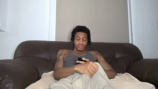 Snapshot of Skinnyblackman chatting on July 25, 3:15 am Skinnyblackman online show from July 25, 3:15 am