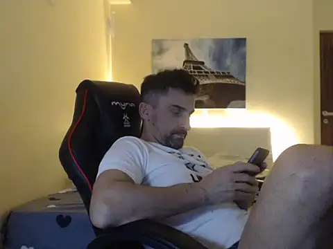 Snapshot of amydamarw chatting on February 7, 6:11 pm amydamarw online show from February 7, 6:11 pm