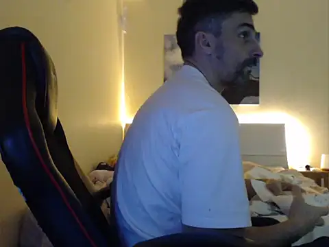 Snapshot of amydamarw chatting on February 13, 4:19 am amydamarw online show from February 13, 4:19 am