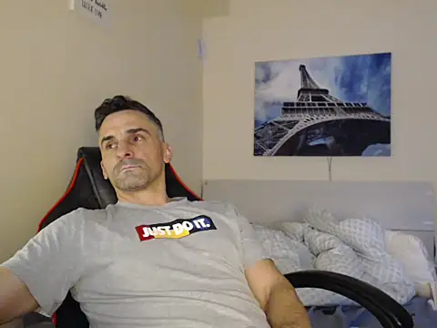 Snapshot of amydamarw chatting on February 22, 3:51 am amydamarw online show from February 22, 3:51 am