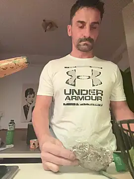 Snapshot of amydamarw chatting on March 3, 4:40 am amydamarw online show from March 3, 4:40 am