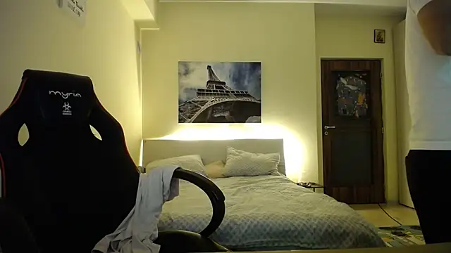 amydamarw online show from April 5, 7:11 pm