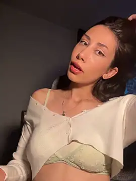 Sophiehii online show from March 15, 1:39 pm