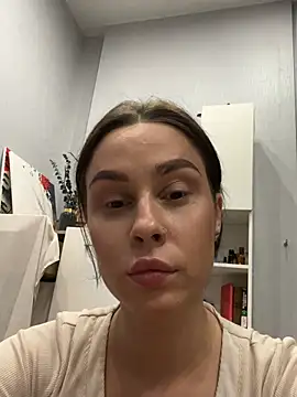 MiaNell online show from April 5, 10:29 pm