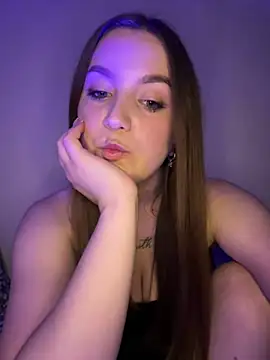 Snapshot of Cora1r chatting on July 21, 7:49 pm Cora1r online show from July 21, 7:49 pm
