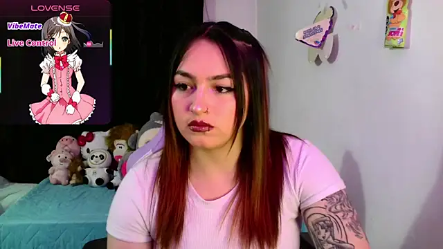 lucycherry   online show from February 10, 4:16 am