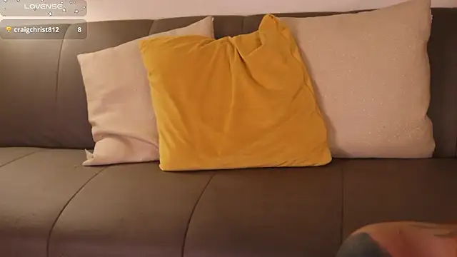 Daarlene online show from February 2, 12:15 pm