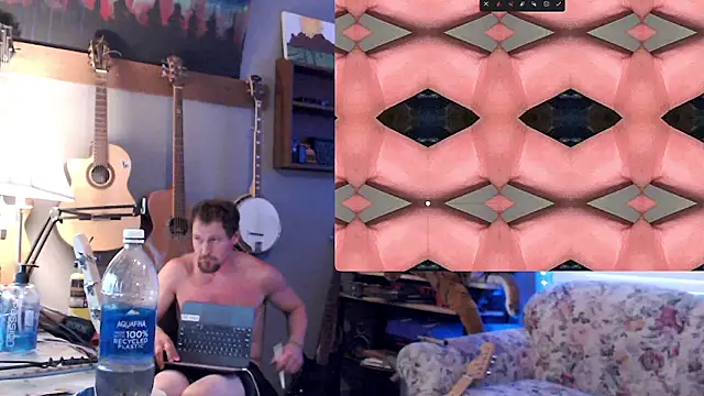 Snapshot of itsjameswebbscope chatting on July 7, 12:57 am itsjameswebbscope online show from July 7, 12:57 am