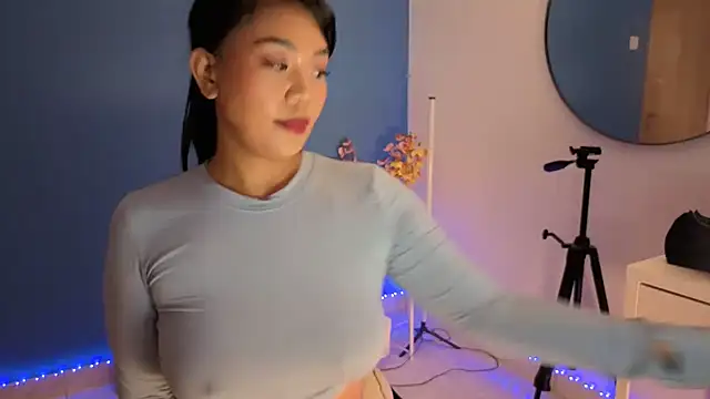 NaughtyMe online show from October 15, 6:30 pm
