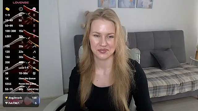 Snapshot of IsabelAllen chatting on March 6, 8:44 am IsabelAllen online show from March 6, 8:44 am