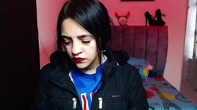 Violettasquirt online show from October 8, 1:20 pm