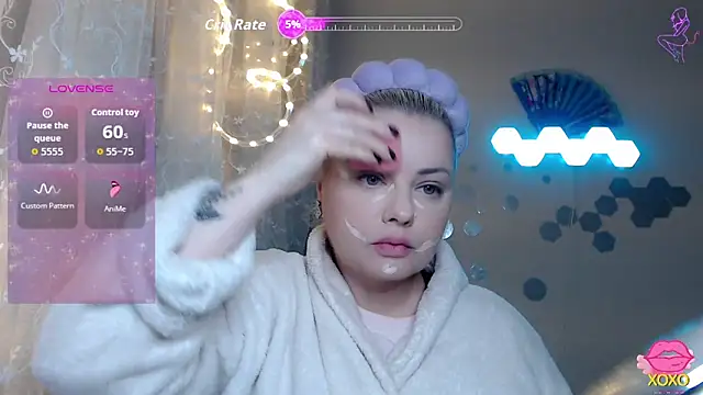 Snapshot of JewellKiss7 chatting on November 19, 12:10 am JewellKiss7 online show from November 19, 12:10 am