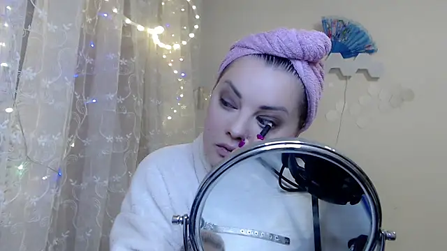 Snapshot of JewellKiss7 chatting on April 5, 4:37 pm JewellKiss7 online show from April 5, 4:37 pm