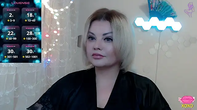 Snapshot of JewellKiss7 chatting on May 9, 4:01 pm JewellKiss7 online show from May 9, 4:01 pm