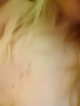 Snapshot of Linda_999 chatting on January 18, 11:19 pm Linda 999 online show from January 18, 11:19 pm