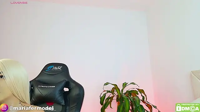 Snapshot of Mariafer05 chatting on December 22, 5:10 pm Mariafer05 online show from December 22, 5:10 pm