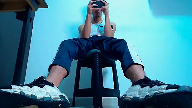 Snapshot of mastersmits chatting on February 19, 2:18 am mastersmits online show from February 19, 2:18 am