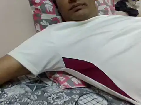 Snapshot of NiceBoy9099 chatting on December 9, 6:25 pm NiceBoy9099 online show from December 9, 6:25 pm