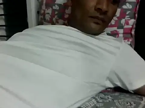 Snapshot of NiceBoy9099 chatting on January 13, 6:59 pm NiceBoy9099 online show from January 13, 6:59 pm