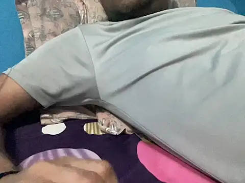 Snapshot of NiceBoy9099 chatting on September 14, 11:31 am NiceBoy9099 online show from September 14, 11:31 am