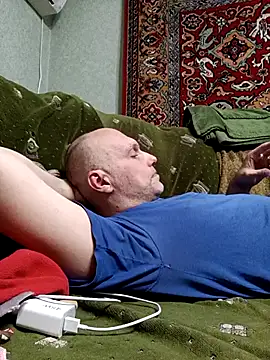 Pineapple04 online show from April 13, 6:24 pm