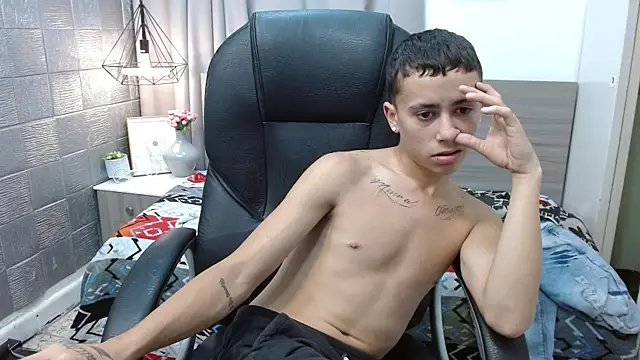 Xavii18 online show from February 15, 4:12 pm