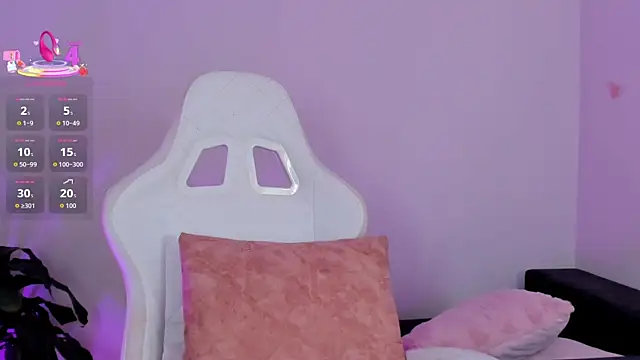 EmilyRive online show from October 27, 10:36 pm