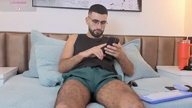 Ethan  Walker online show from March 31, 8:31 pm