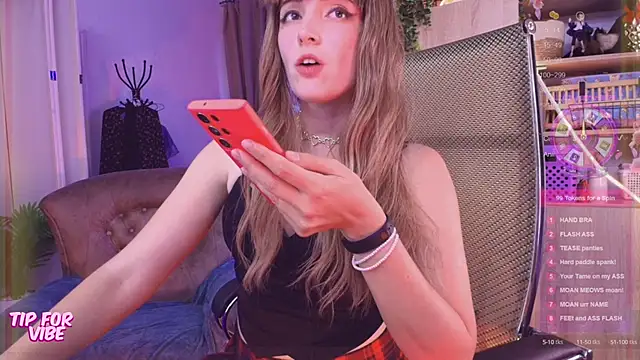 Snapshot of Toxic_Ellies chatting on September 14, 2:16 pm Toxic Ellies online show from September 14, 2:16 pm