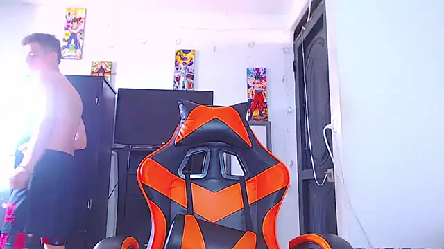 ADAM HOT online show from April 9, 2:33 pm