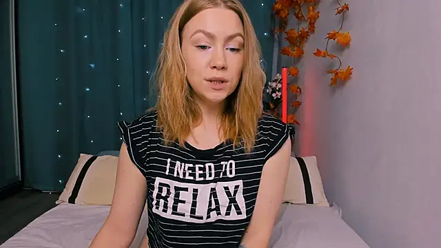 InsatiableFoxX online show from October 14, 3:24 pm