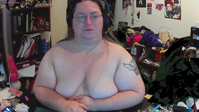 Snapshot of ShibariTurtleDuck chatting on June 2, 1:13 pm ShibariTurtleDuck online show from June 2, 1:13 pm