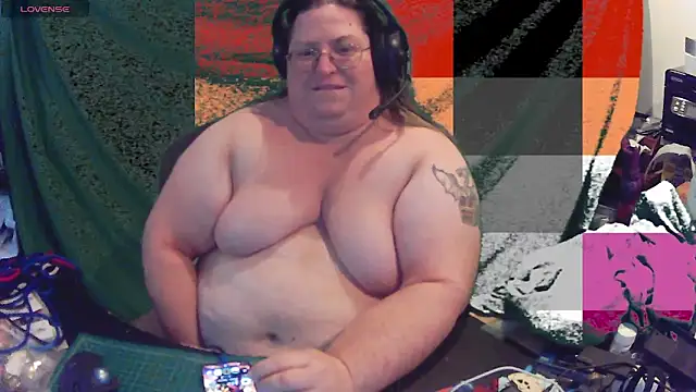 Snapshot of ShibariTurtleDuck chatting on June 19, 5:17 pm ShibariTurtleDuck online show from June 19, 5:17 pm