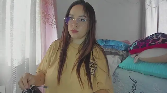 Snapshot of HARLEYNAPIER chatting on May 20, 9:43 pm HARLEYNAPIER online show from May 20, 9:43 pm