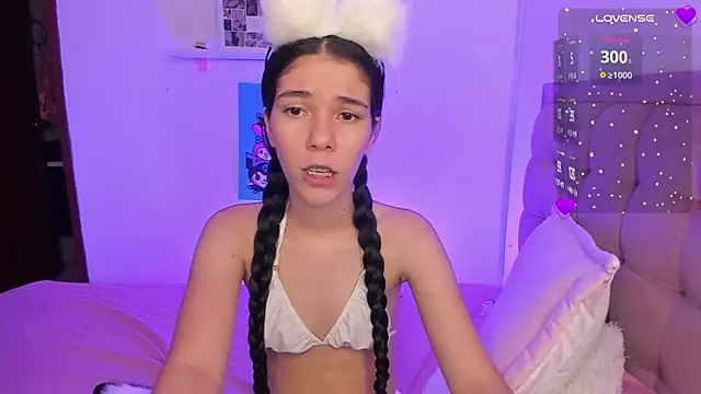 Snapshot of sofi_cute01 chatting on March 8, 1:06 am sofi cute01 online show from March 8, 1:06 am