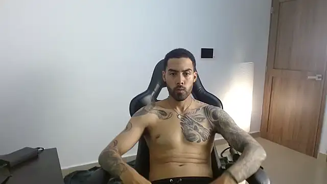 Hendry  online show from April 28, 10:37 pm