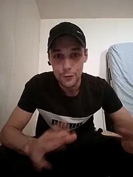 Snapshot of kx93 chatting on October 8, 12:14 pm kx93 online show from October 8, 12:14 pm