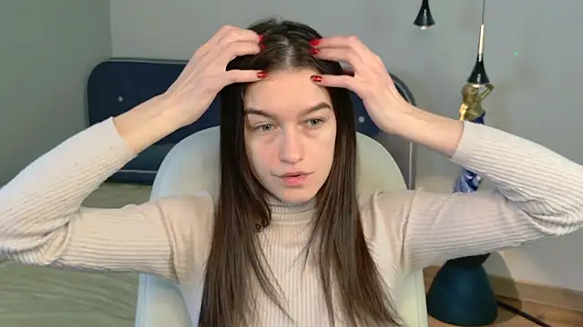 Snapshot of Alice__grace chatting on December 13, 9:41 pm Alice grace online show from December 13, 9:41 pm