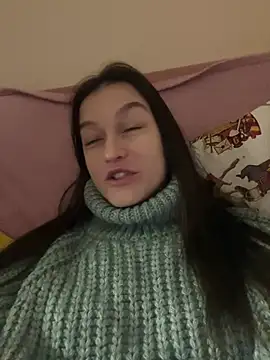 Snapshot of Alice__grace chatting on January 1, 9:31 pm Alice grace online show from January 1, 9:31 pm