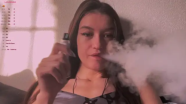 Snapshot of Alice__grace chatting on March 12, 2:12 pm Alice grace online show from March 12, 2:12 pm