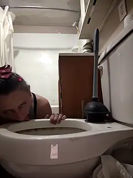 Snapshot of UniqueKorn86 chatting on February 6, 1:54 am UniqueKorn86 online show from February 6, 1:54 am