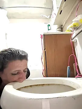 Snapshot of UniqueKorn86 chatting on February 12, 2:17 am UniqueKorn86 online show from February 12, 2:17 am