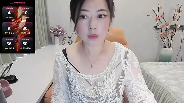 Snapshot of Crystal_Wings chatting on September 20, 1:39 am Crystal Wings online show from September 20, 1:39 am