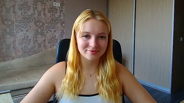Snapshot of Milka_kiss_ chatting on June 23, 11:52 am Milka kiss online show from June 23, 11:52 am