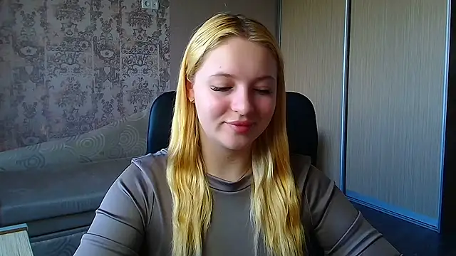Snapshot of Milka_kiss_ chatting on June 27, 7:24 am Milka kiss online show from June 27, 7:24 am