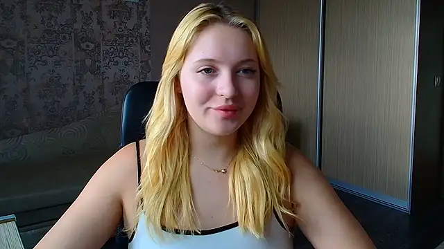 Snapshot of Milka_kiss_ chatting on July 6, 3:58 pm Milka kiss online show from July 6, 3:58 pm