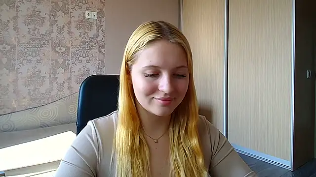 Snapshot of Milka_kiss_ chatting on July 10, 1:36 pm Milka kiss online show from July 10, 1:36 pm