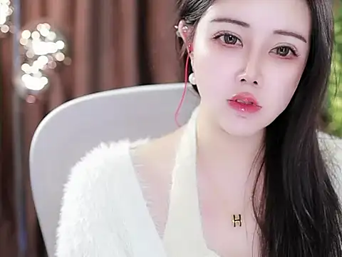 Snapshot of Qiaoqiao_ chatting on January 8, 10:37 am Qiaoqiao online show from January 8, 10:37 am