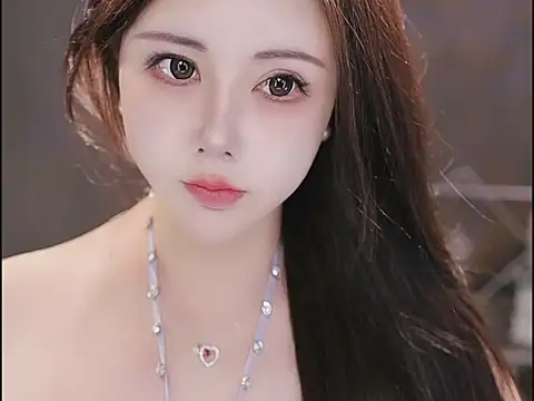 Qiaoqiao  online show from November 6, 12:28 pm